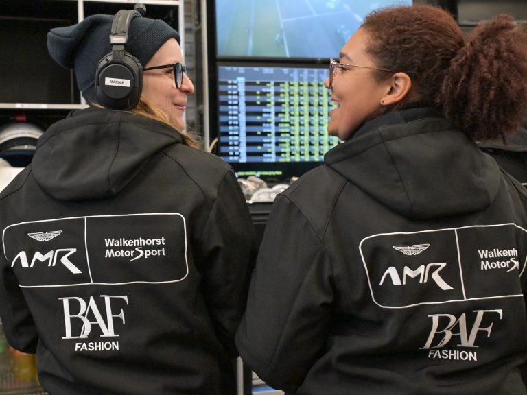 2024-N24h-So-PM-SRS-SWOOSH-1005